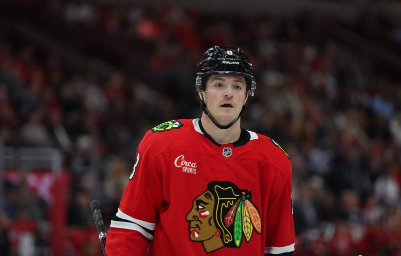 Blackhawks hang on to top goal scorer; Rangers re-sign rugged forward