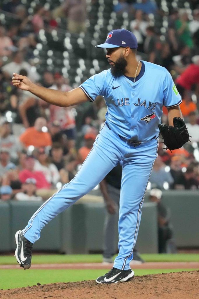 ‘Crazy’ trade has pitcher switching clubhouses during doubleheader