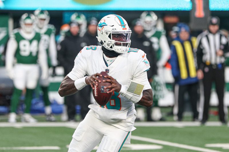 Browns add former Pro Bowl QB to depth chart