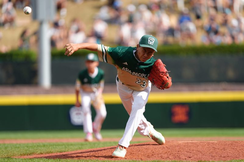 Why does LLWS hero throw so hard? His dad has an answer