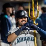 Mariners clinch first division title in 24 years